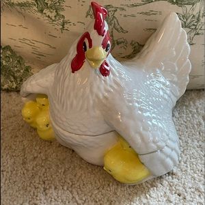 Vintage Ceramic Rooster/Hen Lidded Box